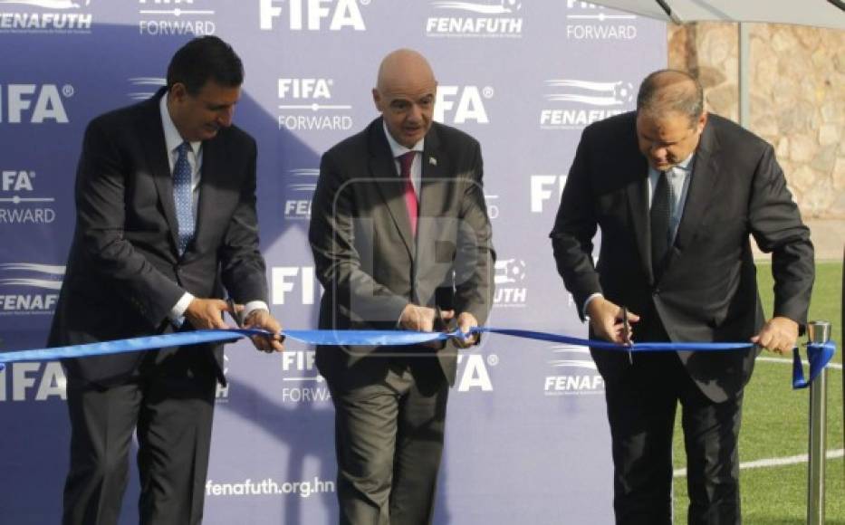 El presidente de la Fifa y Concacaf inauguraron este día el Estadio Infantil ubicado junto al Birichiche.