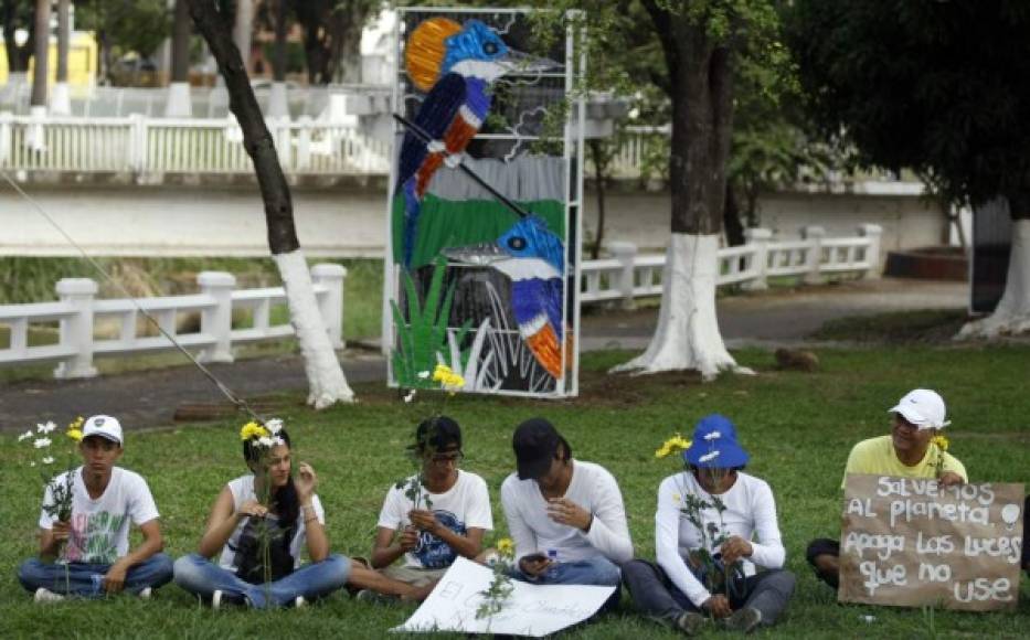 En Colombia también se generaron marchas a favor del planeta.