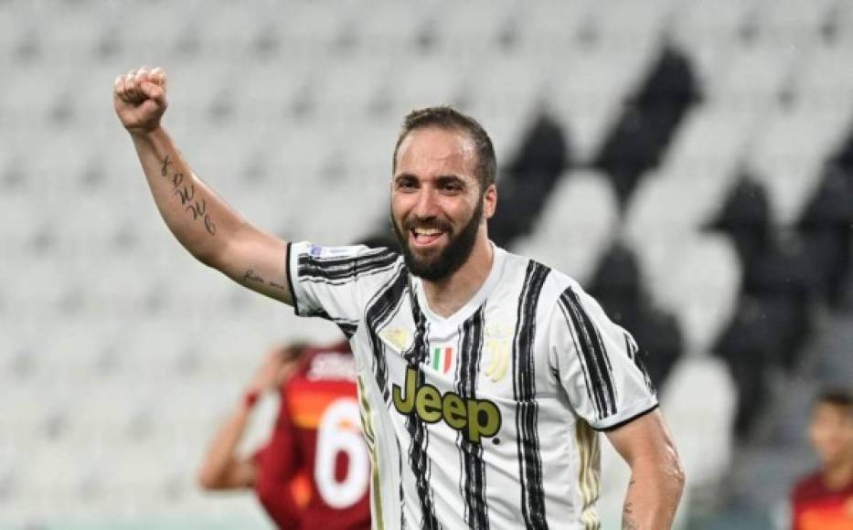 Según publica Goal Italia, el hermano y representante de Gonzalo Higuaín ha viajado a Turín para negociar con la Vecchia Signora la rescisión de su año de contrato restante. El argentino no cuenta en el proyecto de Andrea Pirlo y podría seguir su carrera en la MLS jugando en el Inter de Miami.