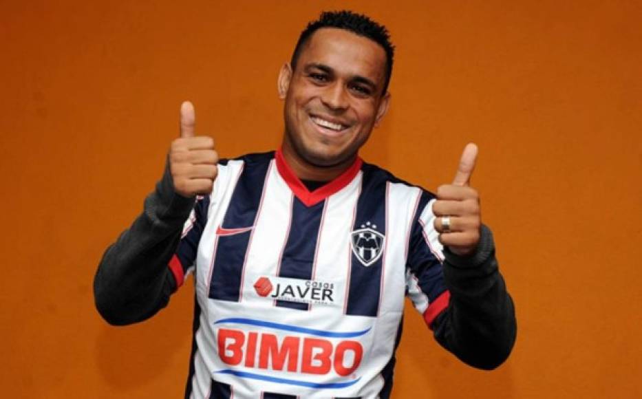 Osvaldo Félix - Conocido como Val Baiano, el delantero brasileño fue fichado por el Monterrey en 2010, pero se fue sin pena ni gloria. Alcanzó a jugar cuatro partidos.