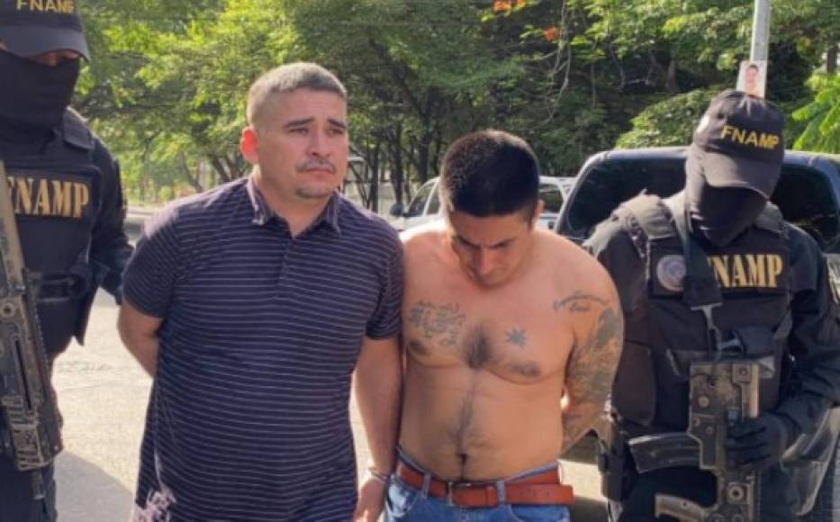 Los detenidos fueron presentados por la Fuerza Nacional Anti Maras y Pandillas (FNAMP) como José Neyd Gabarrete Romero, alias el Dex, y Gerardo Estrada Aguilar, alias el Buzarda.