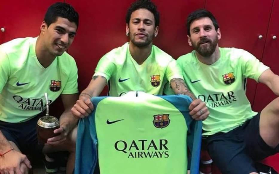 Neymar se quiere volver a juntar con Messi y Luis Suárez, compañeros que tuvo en el Barcelona y que además son sus grandes amigos. Pero, en el FC Barcelona le han puesto un par de condiciones para tenerlo de regreso.