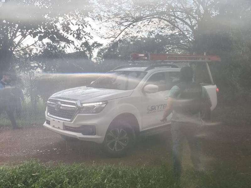 Agentes policiales especializados coordinaron el rescate de la víctima.