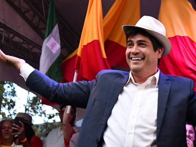 Carlos Alvarado, del centroizquierdista y oficialista Partido Acción Ciudadana, ganó la segunda vuelta con el 60,7 por ciento de los votos, contra el 39,3 por ciento de su rival.//AFP.