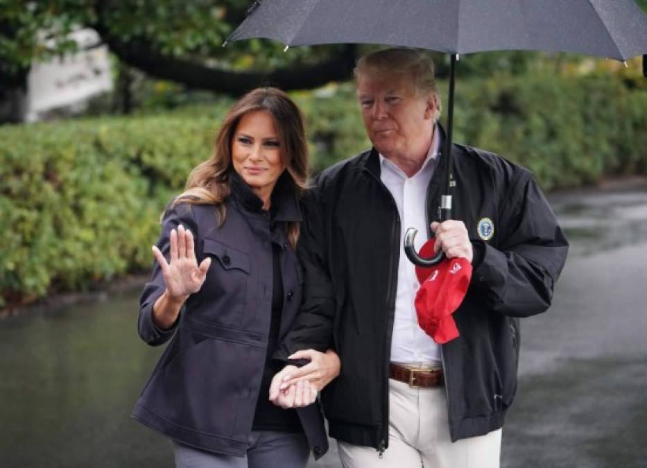 La pareja se mostró muy cariñosa luego de Melania afirmara que tiene 'cosas mucho más importantes' en las que pensar que las supuestas infidelidades de su esposo, en una entrevista que concedió la semana pasada a la cadena ABC.