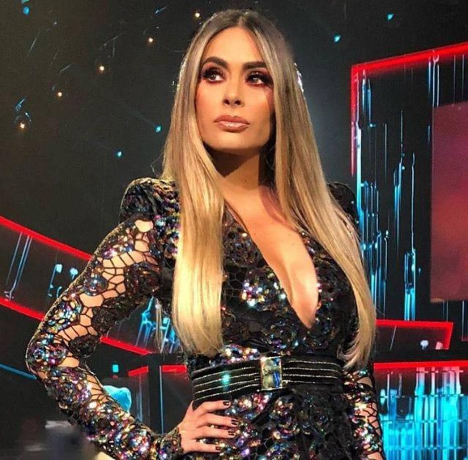 Recordando que recientemente Galilea Montijo, se ha enfrentado a acusaciones de nexos con el narcotráfico, las cuales ha negado rotundamente, afirmando que lleva una vida humilde y sin cuentas de ahorro. 