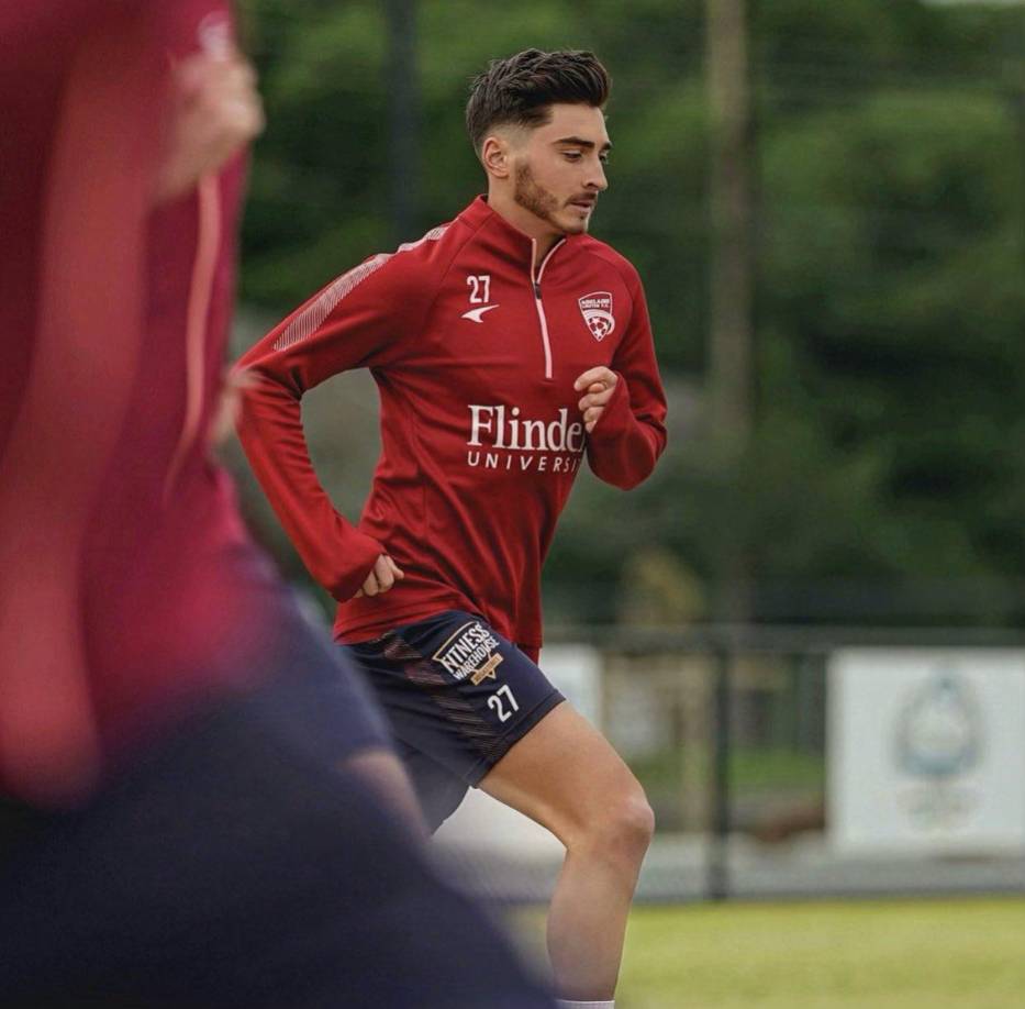 “Es un viaje difícil por el que cualquier persona LGBTQ+ tiene que pasar”, comentó el australiano en su cuenta oficial de Twitter.