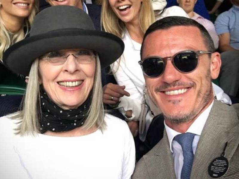 Diane y Luke Evans.