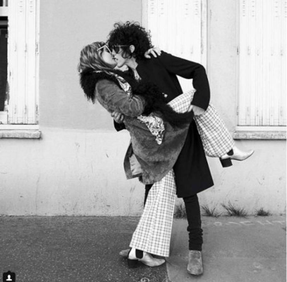 Laura Pergolizzi es una cantante de rock/pop y compositora estadounidense. Nació el 18 de marzo de 1981 en Nueva York, Estados Unidos. En el ambiente artístico es conocida como LP.<br/><br/>