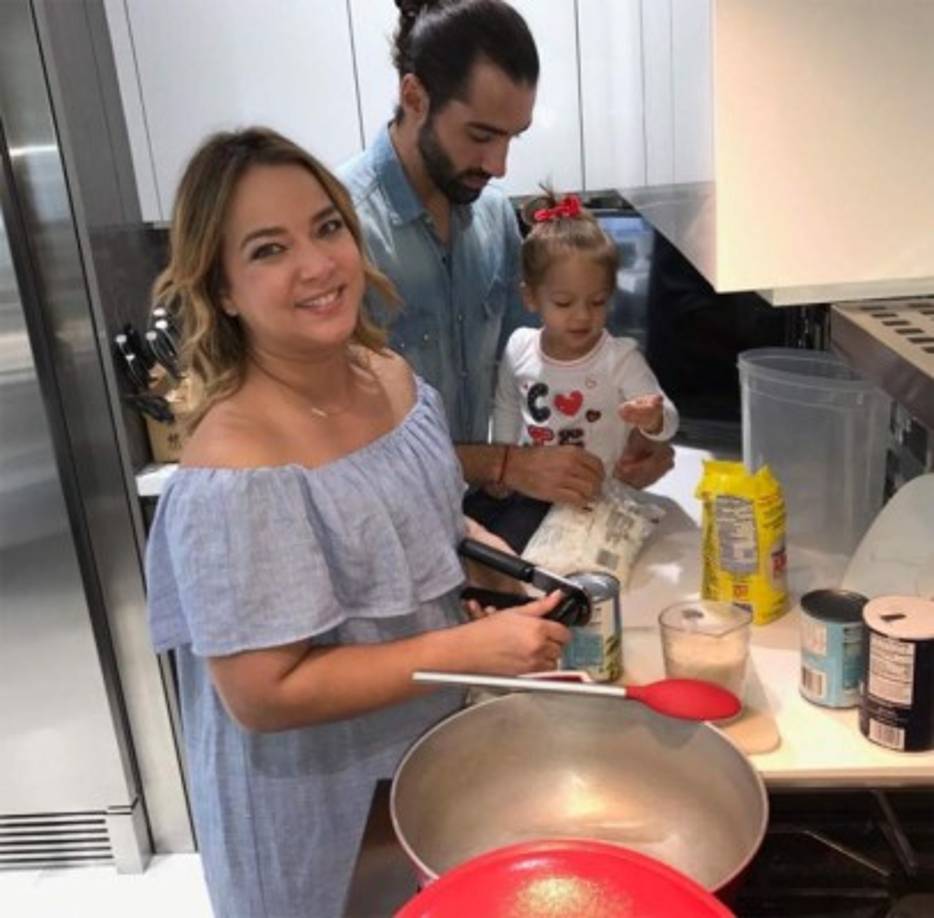 La comida favorita de la actriz es el arroz blanco, chuleta frita y tostones.