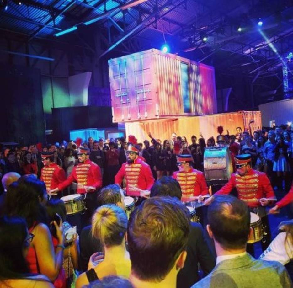 Zuckerberg gastó casi dos millones de dólares en la extravagante fiesta para los empleados de la sede de Menlo Park.