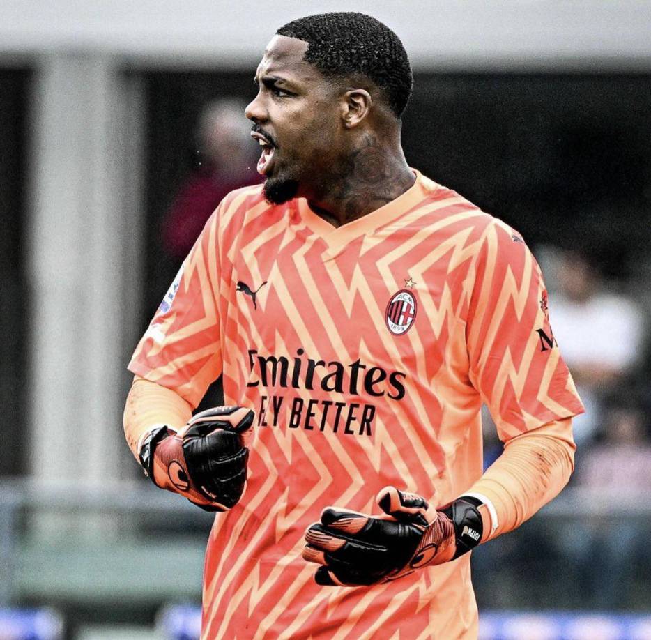 Desde Inglaterra informan que en caso de una salida de Ederson del Manchester City, tendrían en mente a Mike Maignan.