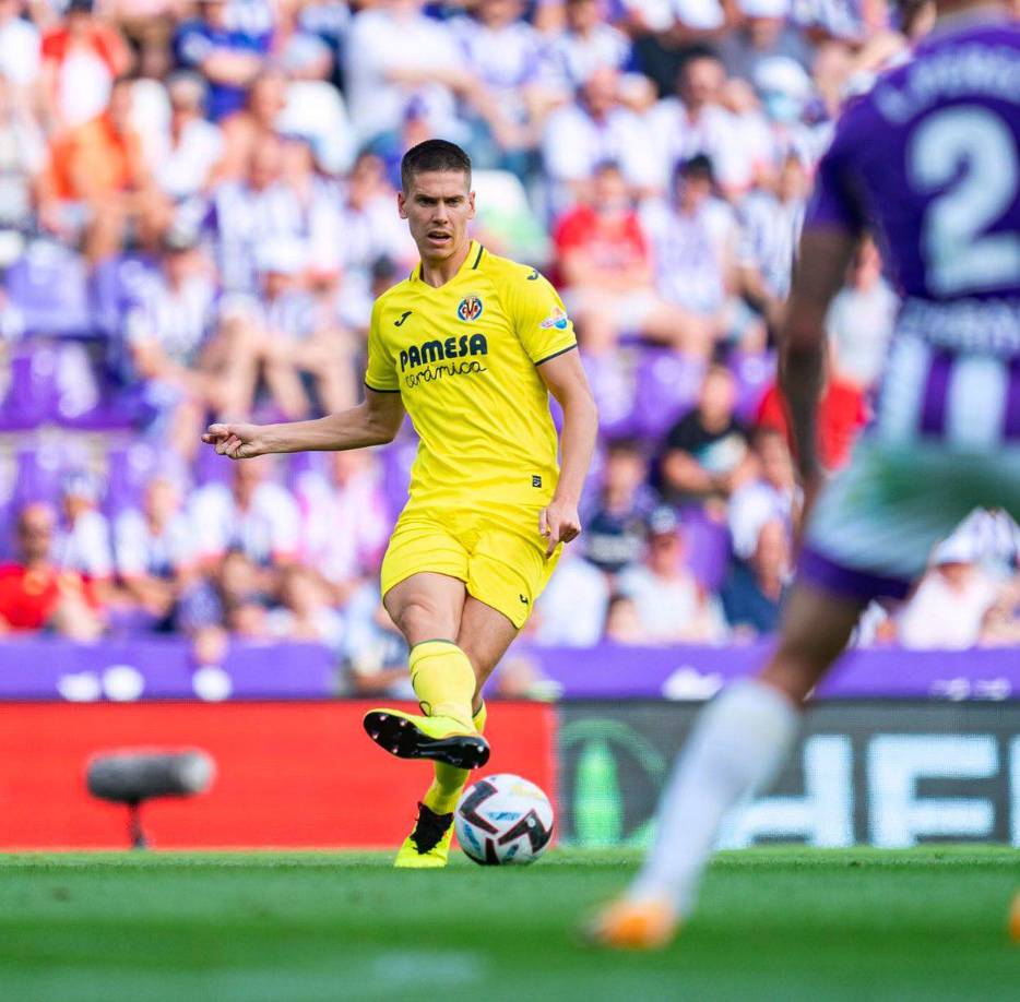 Juan Marcos Foyth: Defensor argentino que milita en el Villarreal que suena para llegar a las filas del Barcelona.