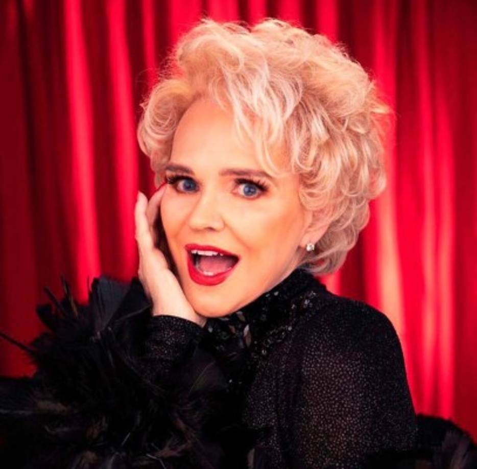 La artista vivió en carne propia los embates de la enfermedad del alzhéimer en su familia. 'La sufrió mi esposo durante nueve años, pero la padecimos todos', ahondó la actriz, cantante, bailarina y presentadora.