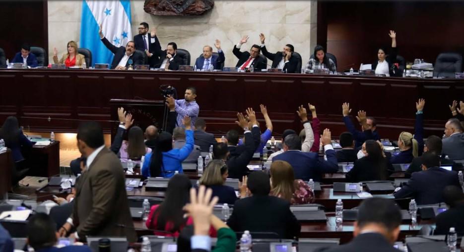 Auguran que hasta el otro año elegirán al fiscal general