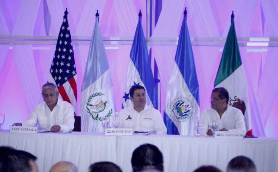 La primer Cumbre de la Alianza para la Prosperidad del Triángulo Norte de Centroamérica inició este jueves con la presencia de los presidentes de Honduras y Guatemala.