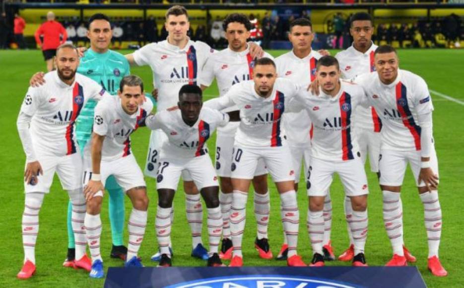 El PSG, actual campeón de la liga de Francia, confirmó cinco salidas de cara a la siguiente temporada por lo que comenzó con la revolución en cuanto al tema de bajas y fichajes para la próxima campaña.