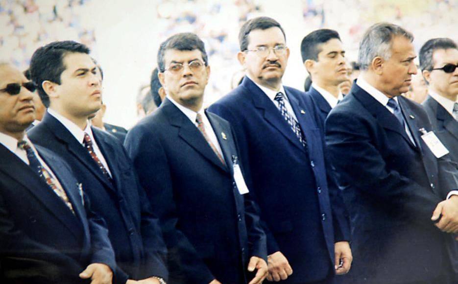 Pero, el destino los volvió a encontrar meses después de que Hernández Alvarado fuera elegido presidente del Congreso Nacional en 2010, cuando fue designado por el Estado Mayor Conjunto para ser el responsable de la seguridad personal del exmandatario. 