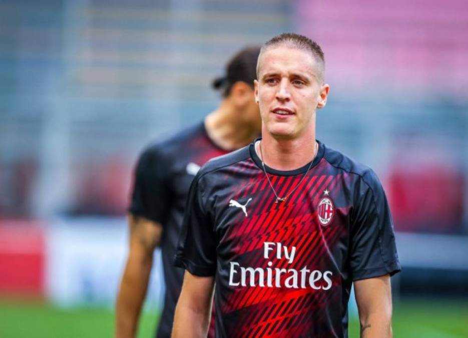 El lateral Andrea Conti dejará al AC Milan y jugará en el Parma. El lateral italiano se va al Parma cedido con obligación de compra de 7M€.