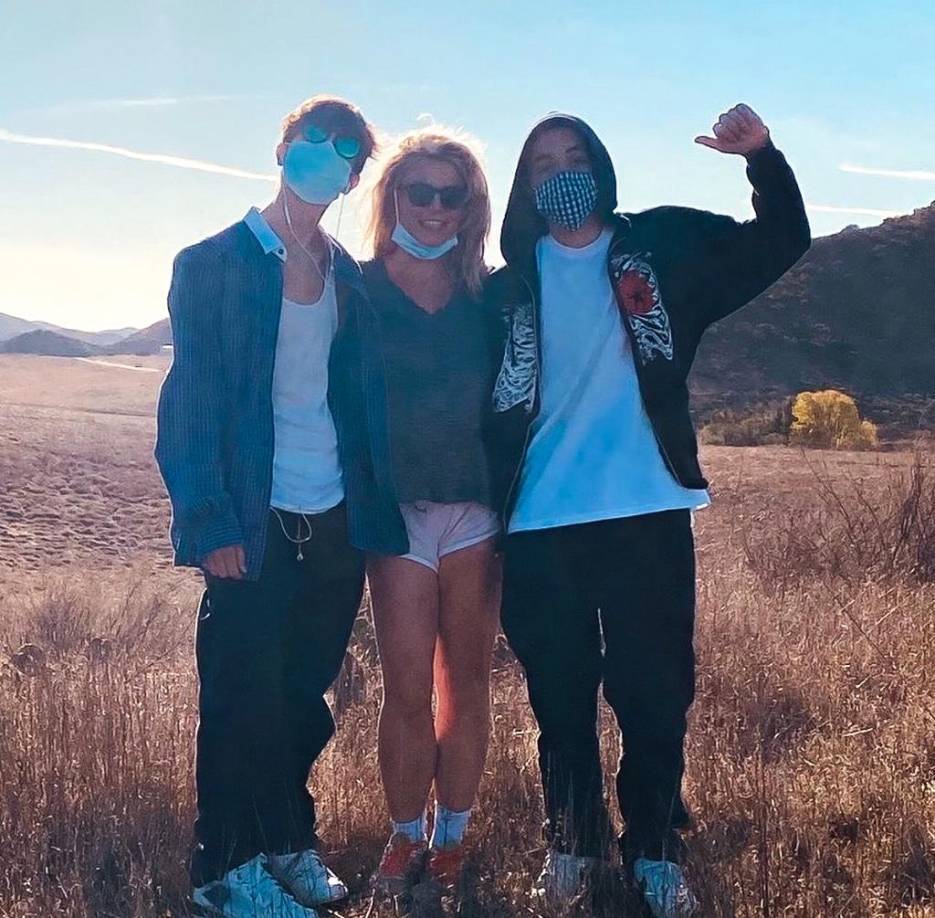 Se dice que Jayden y Britney han “pasado mucho tiempo juntos” mientras él aparentemente vuele a California, donde vive la cantante. Un informante dijo a Page Six: “Britney está encantada de tener a su bebé de vuelta. Todo va por buen camino”.