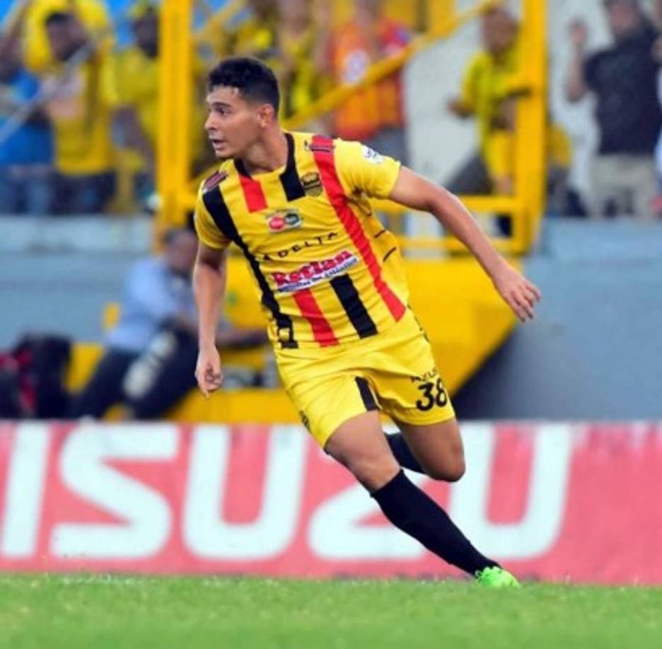 El mediocampista del Real España, Jhow Benavidez, está en conversaciones con su agente y se habla que podría ir a la MLS.