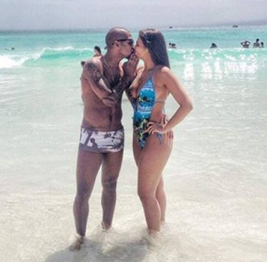 lemotta92 es la cuenta oficial de Instagram del jugador que milita en el Olimpia. El futbolista sube fotos presumiendo de su esposa.