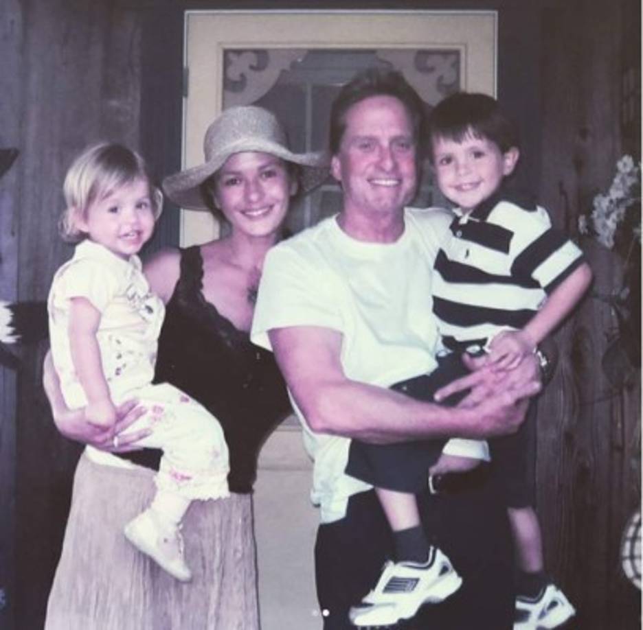 Catherine ha formado una de las familias más sólidas del mundo del espectáculo y su vida es parte de las portadas en los medios de comunicación y ahora las redes sociales.