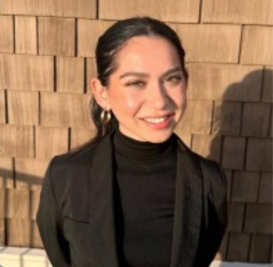 Las autoridades informaron que el presunto conductor ebrio, identificado como Nhan Van Nguyen, de 68 años, chocó contra el vehículo de Muñoz, empujándolo hacia otro automóvil.