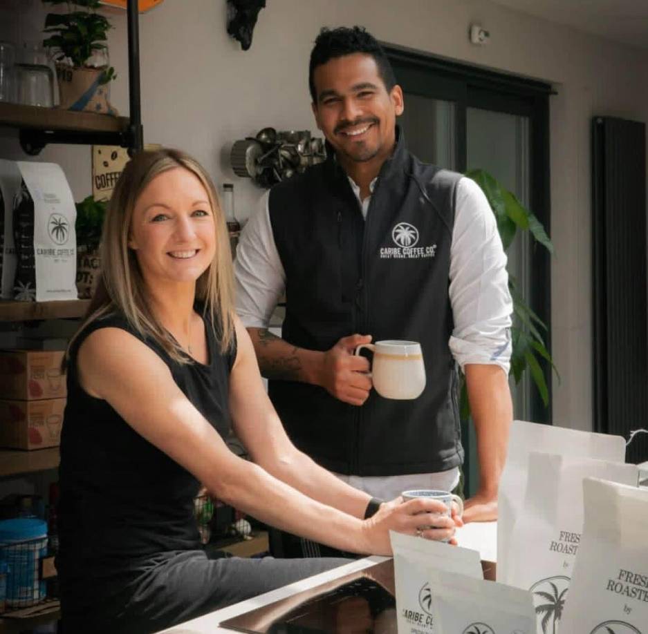 Cuando su primer hijo nació fue diagnosticado con una enfermedad genética poco común, por lo que la familia se mudó a Inglaterra, donde nació Elle, para que el pequeño recibiera mejor atención médica.