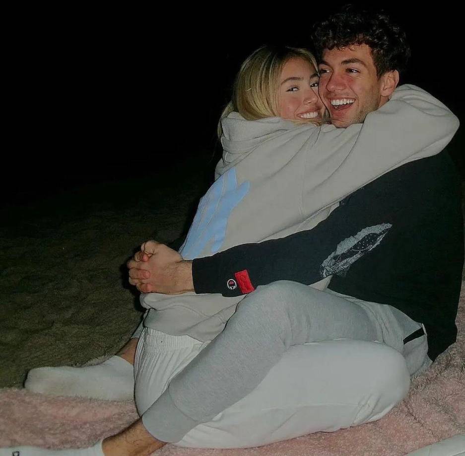 Al parecer, la guapa novia del actor de “Acorralada”, se ha mantenido de bajo perfil y se mantiene en privado en sus diferentes redes sociales.