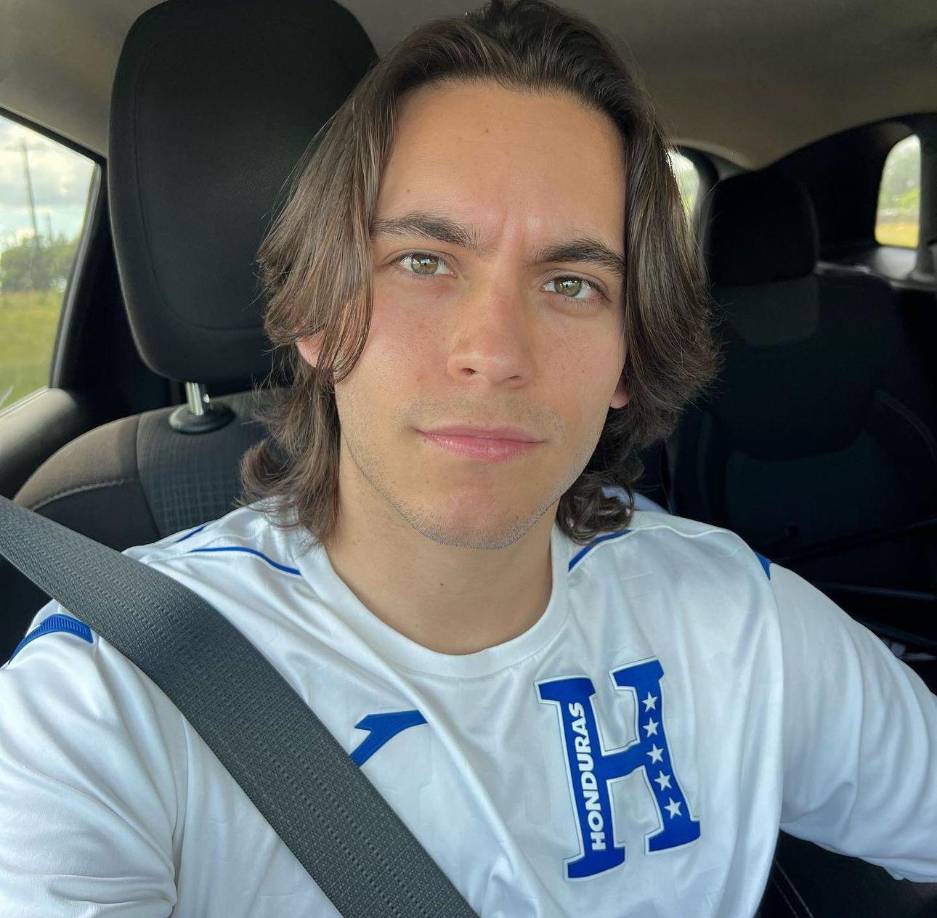 Cabe señalar que, internautas han saltado y defienden la postura de Carlos Eduardo Espina donde mencionan que “Los hondureños de corazón queremos a Shin, pero que no arriesgue su vida a ese extremo”. Por otra parte internautas dicen: “ que Shin lo logrará con la ayuda de Dios”.