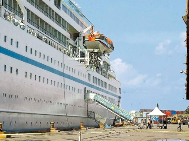 'Mientras sigan esferas no volverán cruceros”