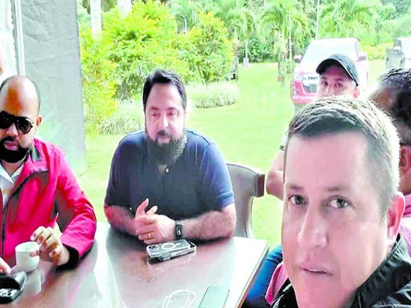 <b>Esta fotografía fue revelada un día después del almuerzo en el lago de Yojoa.</b>