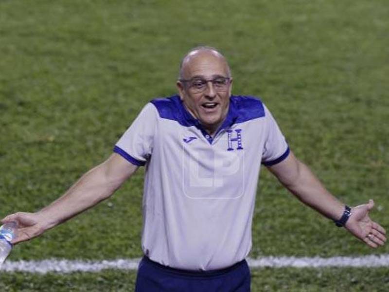 Fabián Coito fue cesado de su cargo con la Bicolor tras una pésima octagonal.