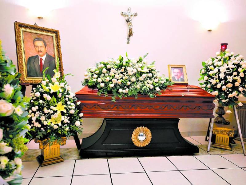 <b>Enrique Aguilar Paz deja un legado de profesionalismo y honestidad a Honduras, fue ministro de Salud, decano y catedrático universitario y miembro del Pinu, partido por el cual aspiró a la presidencia de Honduras.</b>