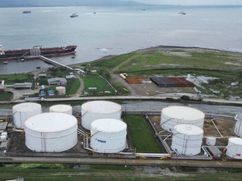 <b>En este predio de Puerto Cortés se pretende montar una terminal que proveerá de gas a la planta de Brassavola en Villanueva.</b> Aunque no está aprobado por el Congreso, ya ejecutan las labores iniciales.