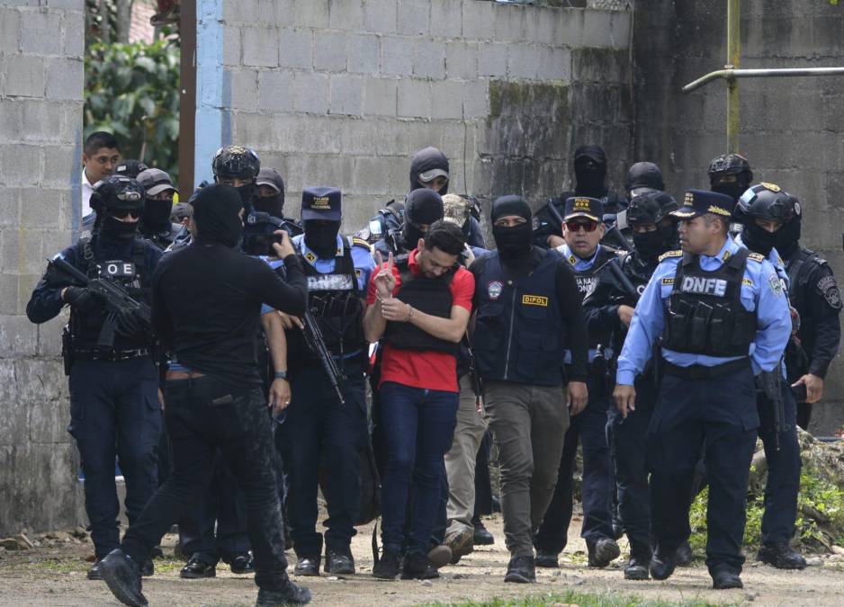 Jorge Luis Aguilar fue trasladado de SPS a Tegucigalpa y ayer mismo se desarrolló la audiencia de información en la Corte Suprema de Justicia. Un juez de extradición le dictó arresto provisional.
