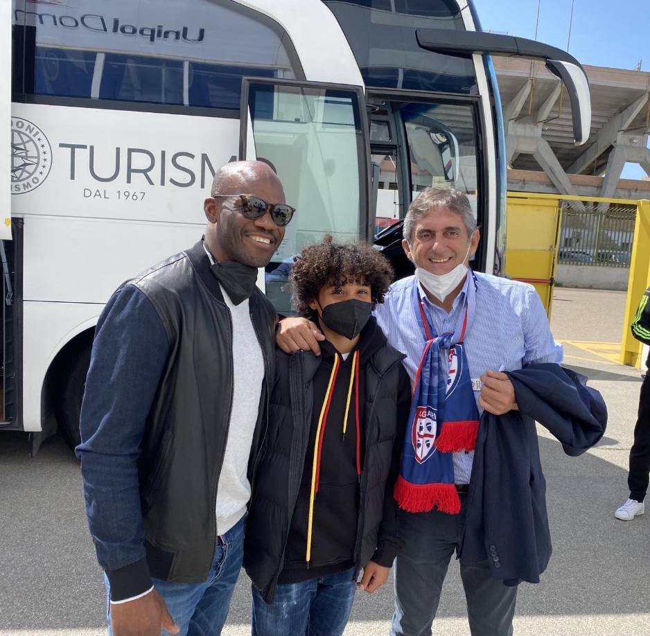 El hijo de David Suazo sueña con destacar en el fútbol al igual que su padre. Luis Gabriel es uno de los pequeños del exgoleador y recientemente fue fichado por la Sub-15 de la Juventus.