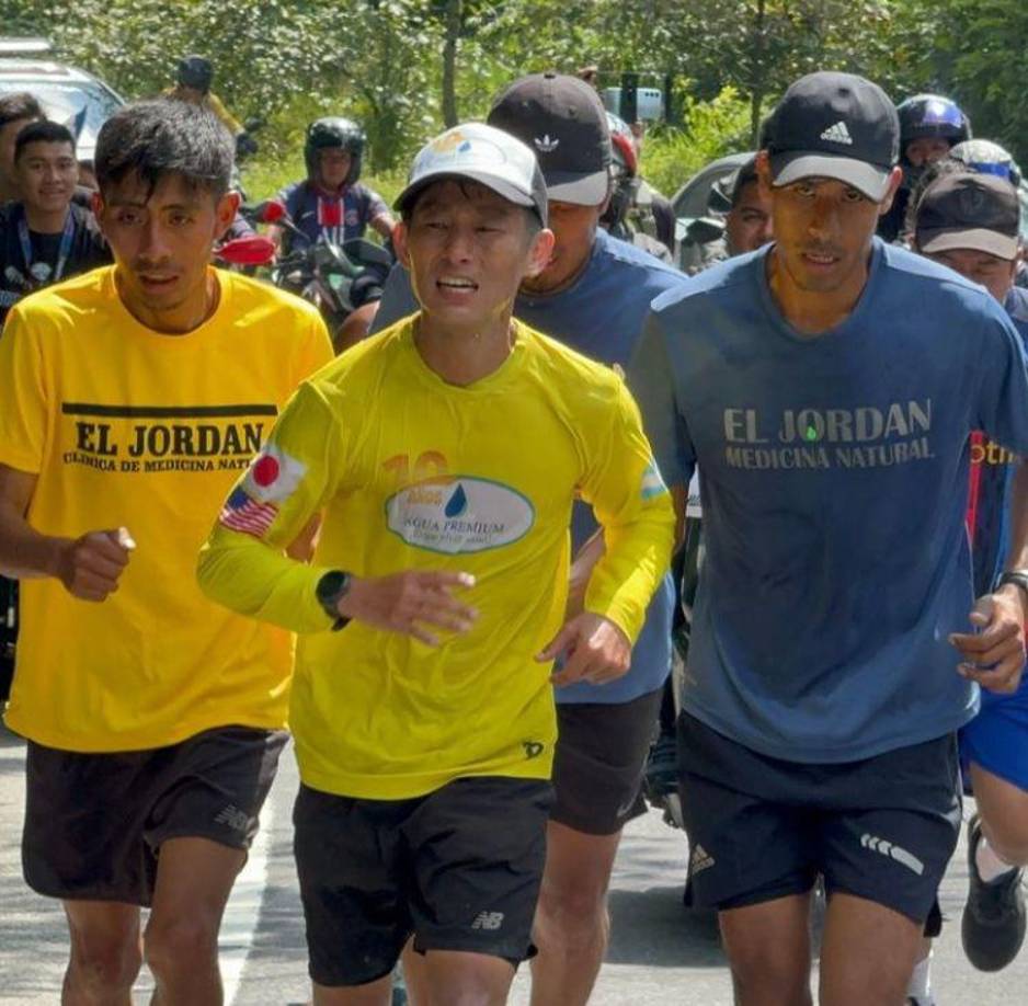 El joven de 41 años, y quien pronto se convertirá en papá por primera vez, lleva construidas 78 escuelas en Honduras, su sueño es construir 1,000.