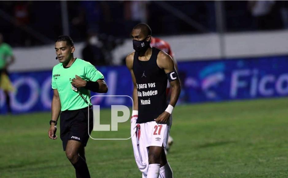 Jerry Bengtson le dedicó el gol a su mamá.