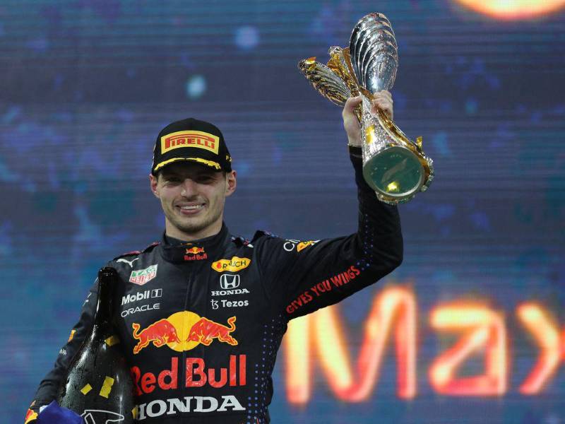 Verstappen, quien llegó a dos títulos de campeón y a 35 victorias en F1, terminó con la hegemonía que Lewis Hamilton impuso desde 2013.