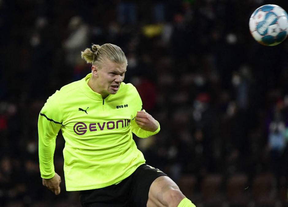 El Diario Marca de España informa que Barrcelona y Real Madrid han entrado en disputado por el fichaje del noruego Erling Braut Haaland. Ambos clubes españoles han comenzado una “guerra” por el crack del Dortmund.