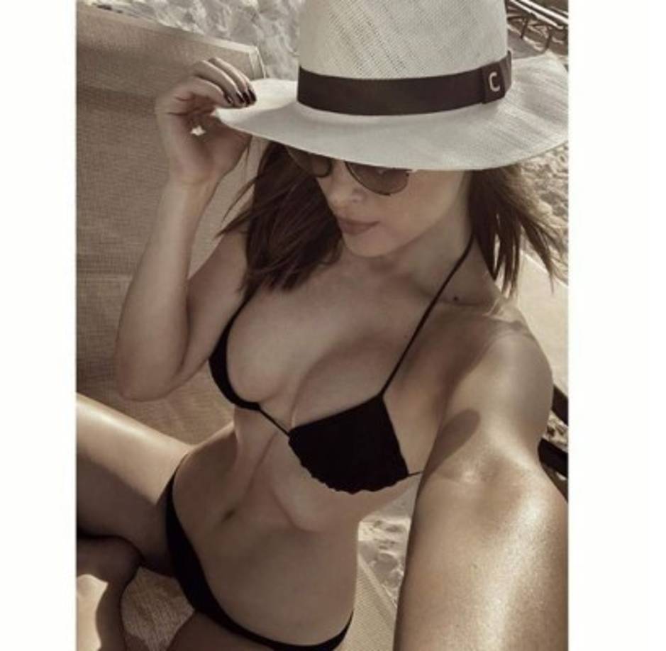 Dejando muy poco a la imaginación con esta foto, la mexicana robó suspiros y recibió cientos de comentarios y más de 90 mil likes.