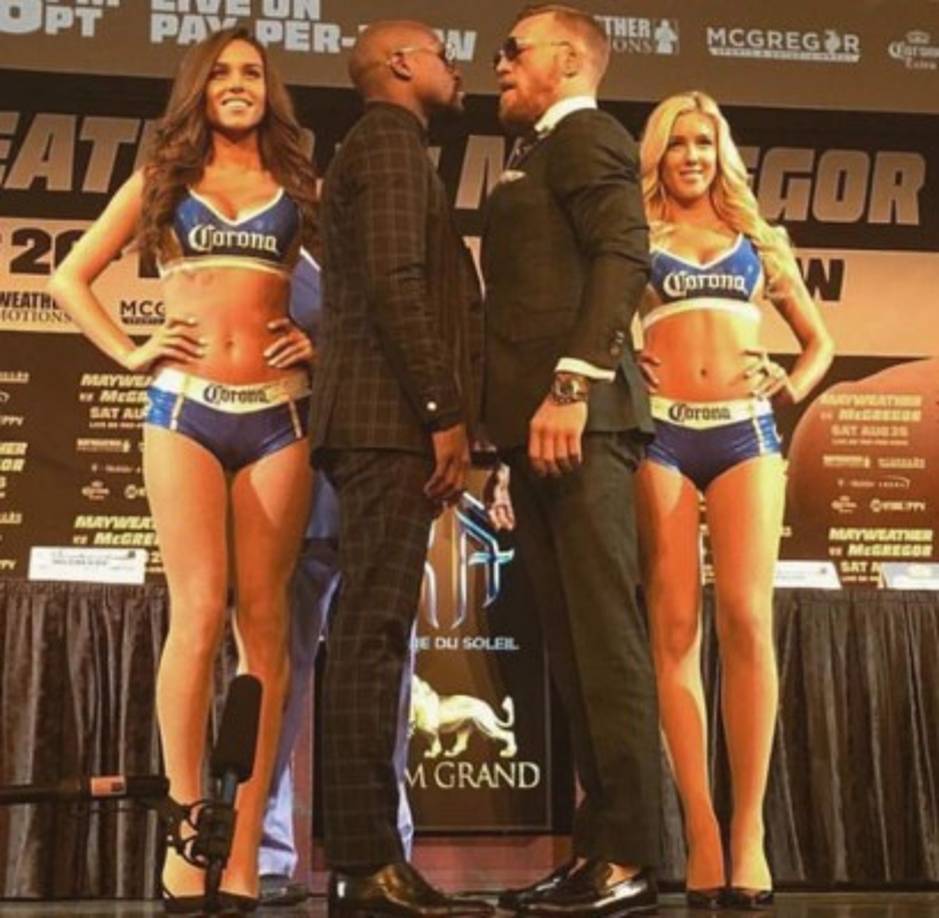 Kyra se mostró agradecida y emocionada al ser elegida para ser una ring girl durante la pelea más esperada del año.