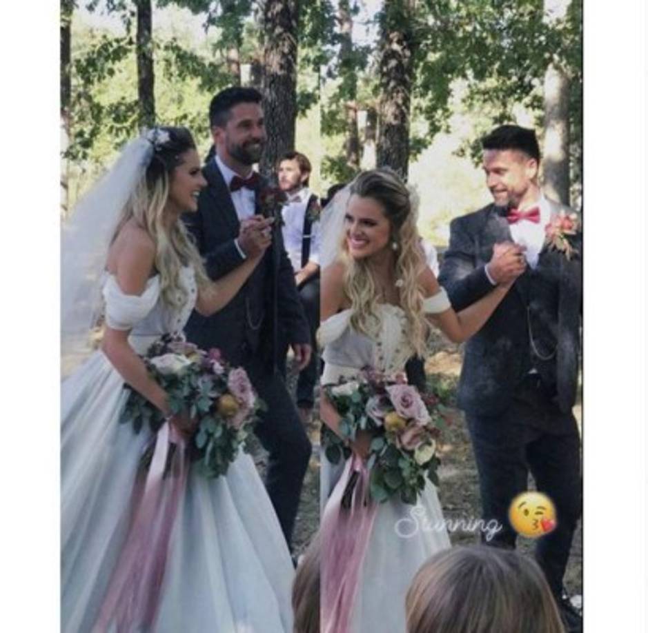 En una entrevista pasada, Isabella Castillo y Matías Novoa habían comentado que vestirían para su boda de vaqueros, sin embargo, sorprendieron y lucieron muy guapos con sus atuendos.