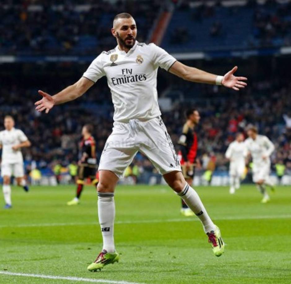 La celebración de Benzema tras su gol al Rayo Vallecano.