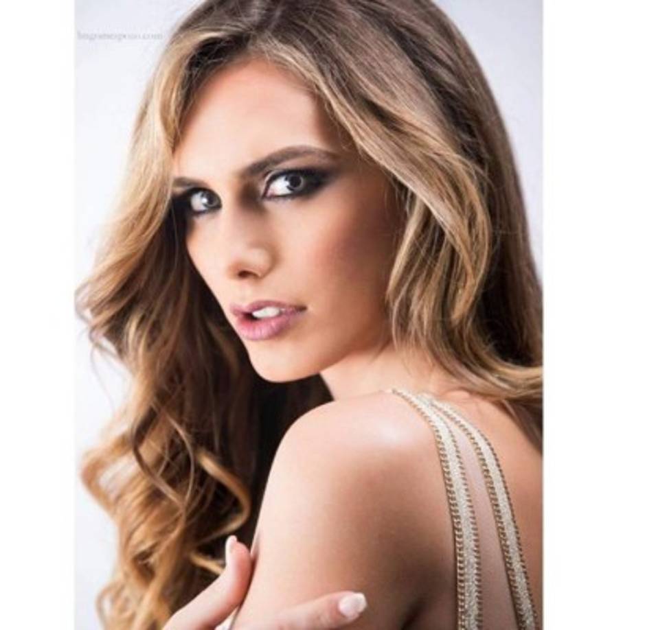 Con sus medidas de 90-61-90, la española representará a su país en la próxima edición de Miss Universo.