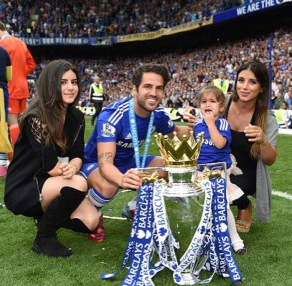 La familia en una foto de hace un par de años, defintivamente la chica ha crecido.