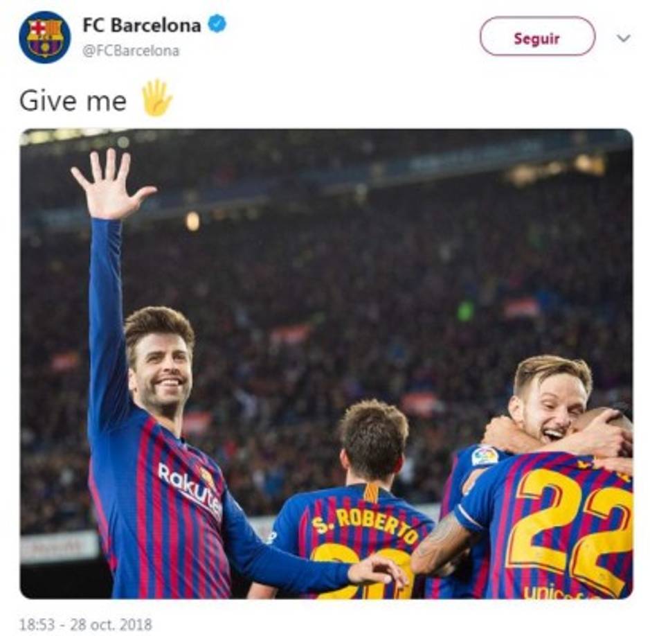 Real Madrid players react to Barcelona's second goal during the Spanish Copa del Rey (King's Cup) semi-final second leg football match between Real Madrid and Barcelona at the Santiago Bernabeu stadium in Madrid on February 27, 2019. (Photo by OSCAR DEL POZO / AFP)