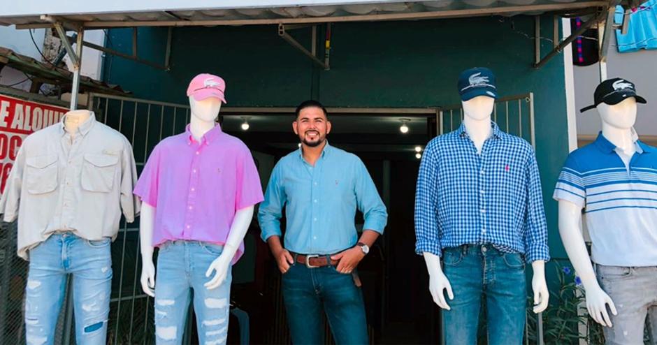 Emprendedor cumple su sueño de abrir tienda de ropa en Villanueva